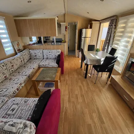 Mobile - 3 Chambres - Piscines- *